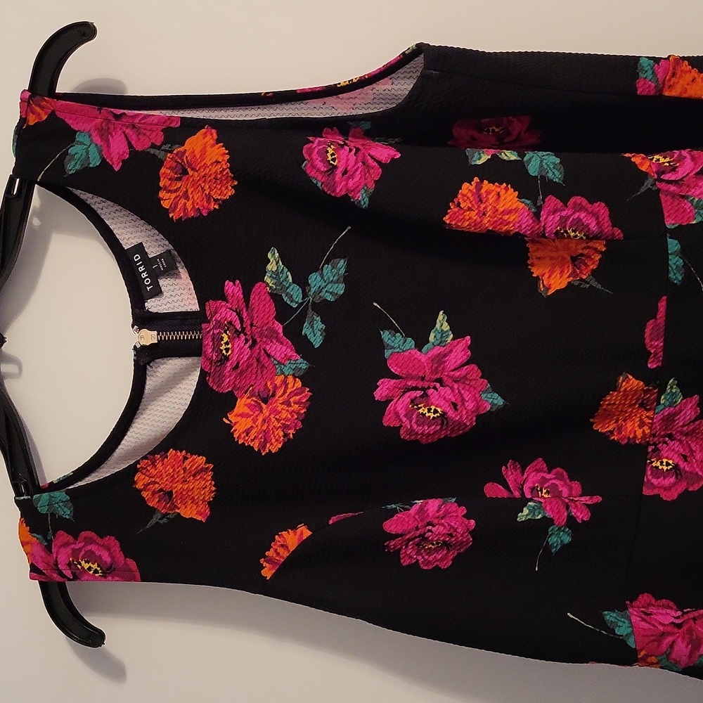 Torrid black floral peplum top